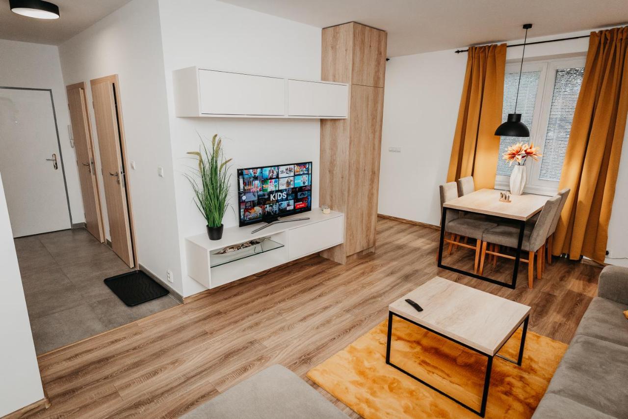 Old Town City Center Apartment 2 - Private Parking Included โกชิเซ ภายนอก รูปภาพ