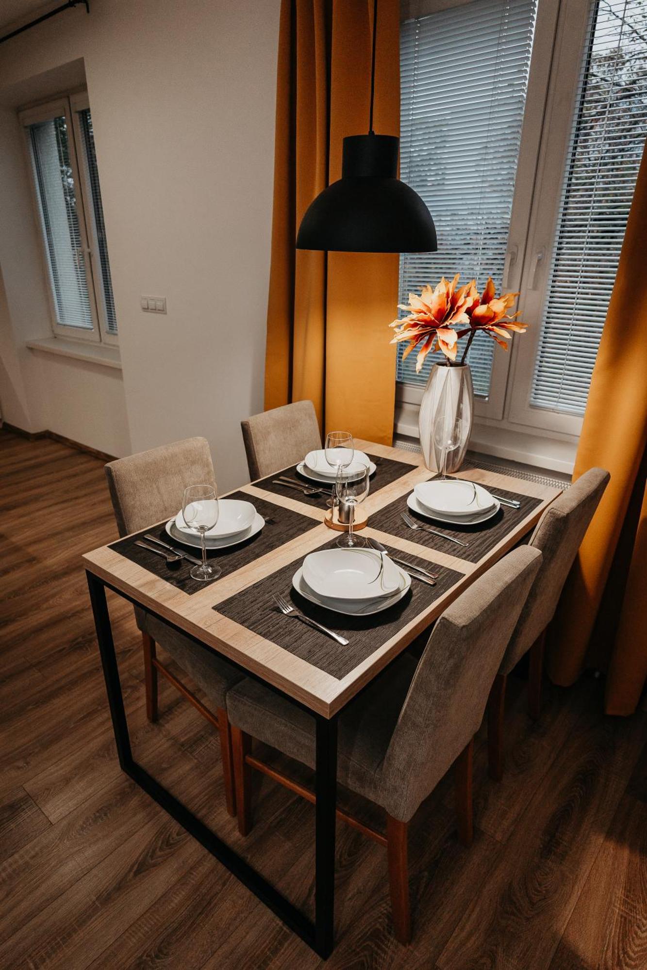 Old Town City Center Apartment 2 - Private Parking Included โกชิเซ ภายนอก รูปภาพ