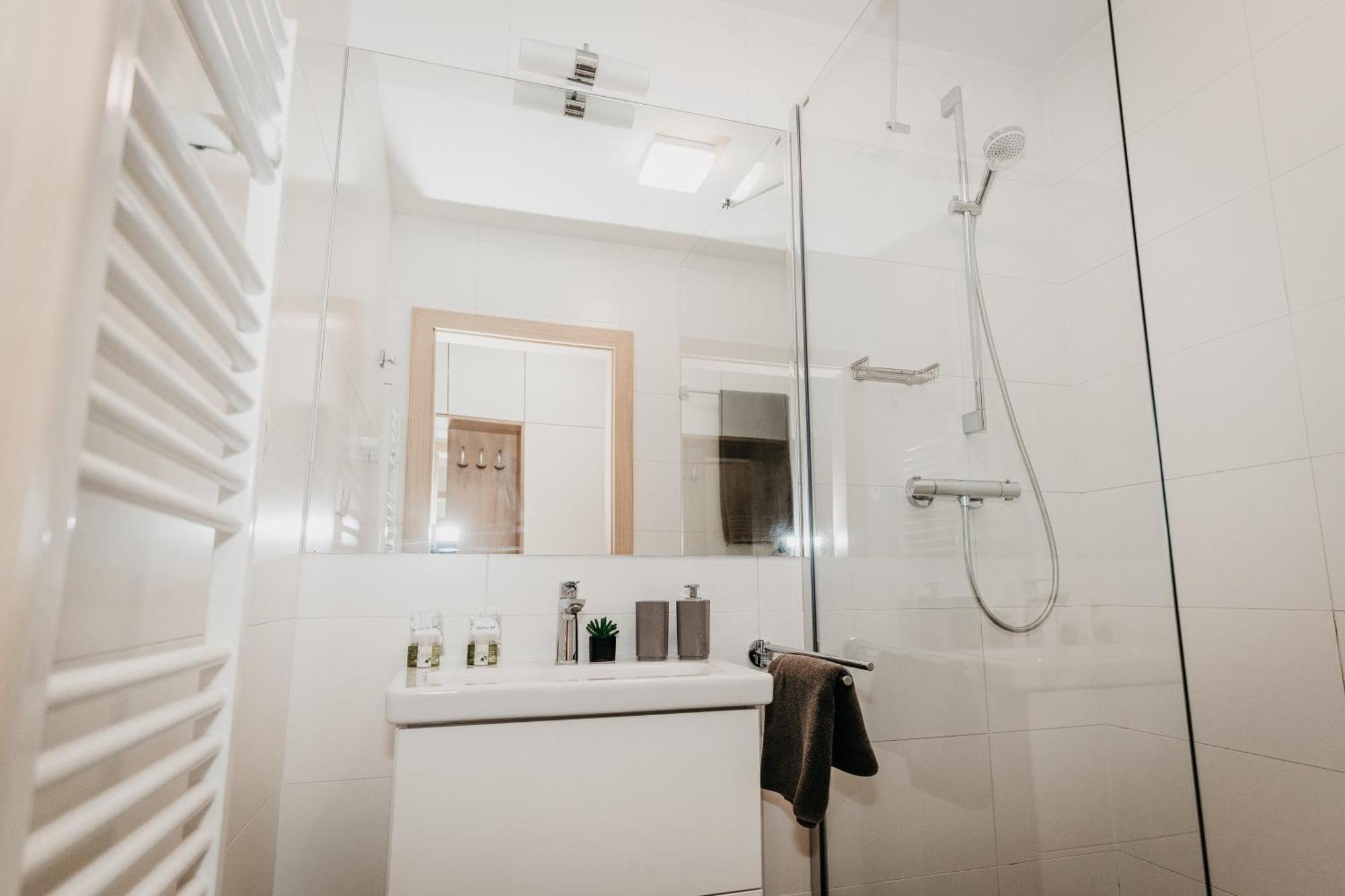 Old Town City Center Apartment 2 - Private Parking Included โกชิเซ ภายนอก รูปภาพ
