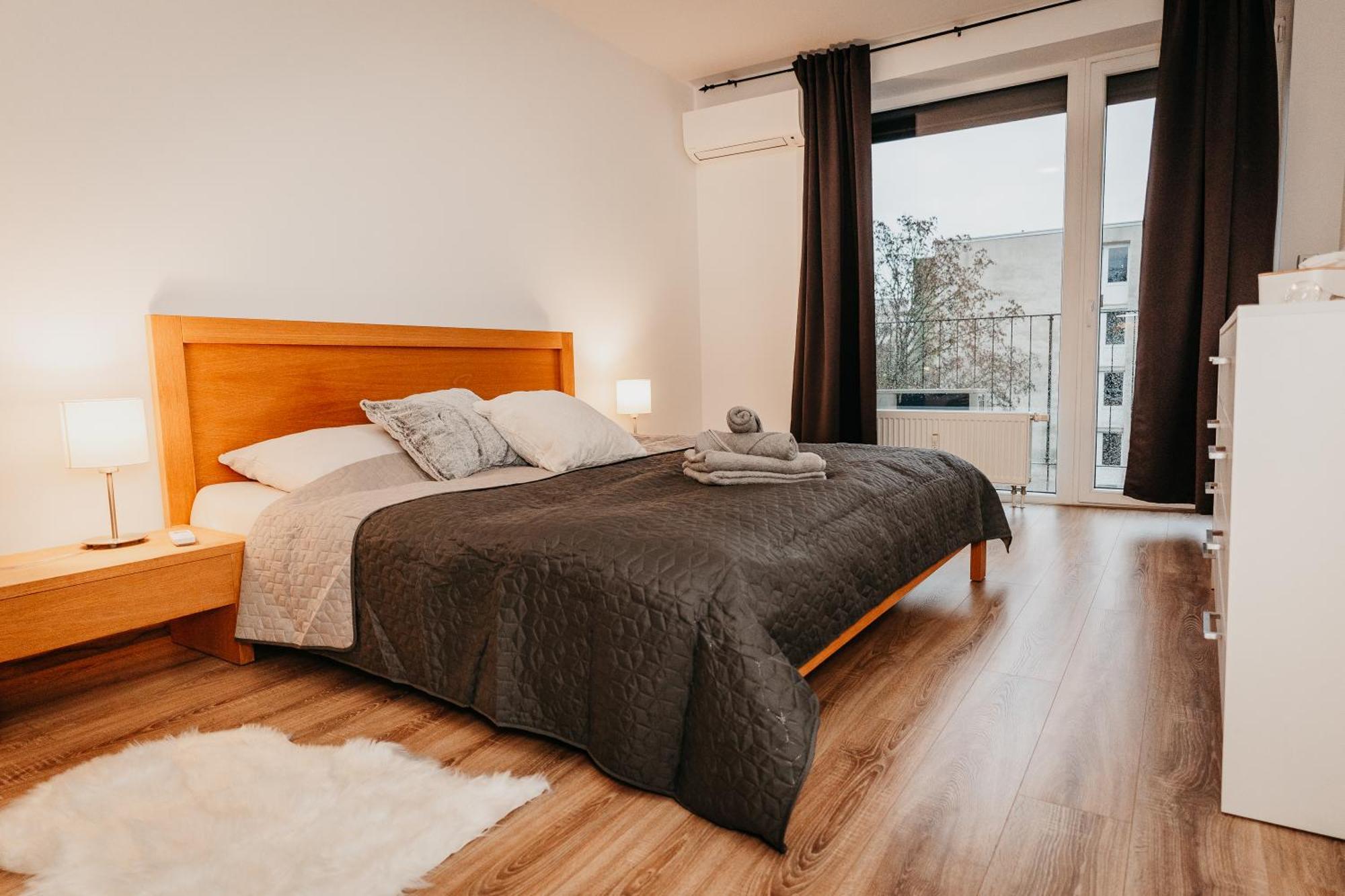 Old Town City Center Apartment 2 - Private Parking Included โกชิเซ ภายนอก รูปภาพ