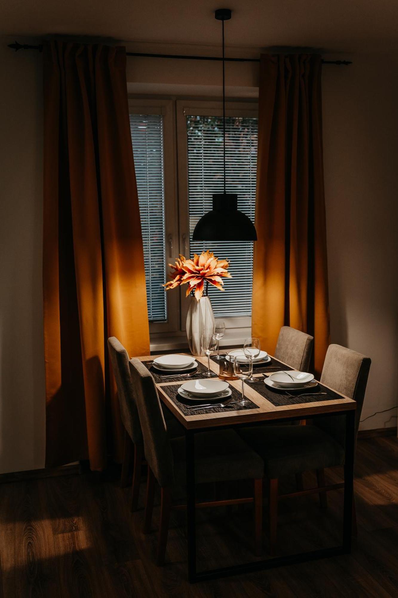 Old Town City Center Apartment 2 - Private Parking Included โกชิเซ ภายนอก รูปภาพ